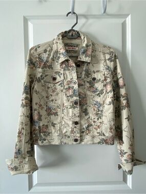 Hot Kiss Floral Denim Jacket - Cream Floral